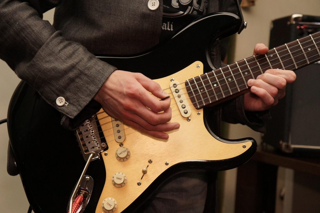 Master Famous Guitar Riffs